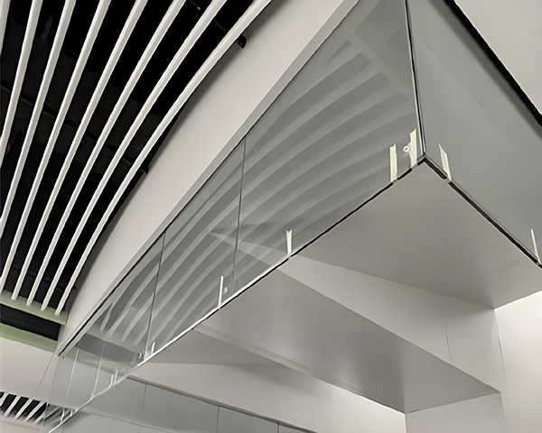 隆德玻璃隆德挡烟垂壁 隆德玻璃隆德挡烟垂壁