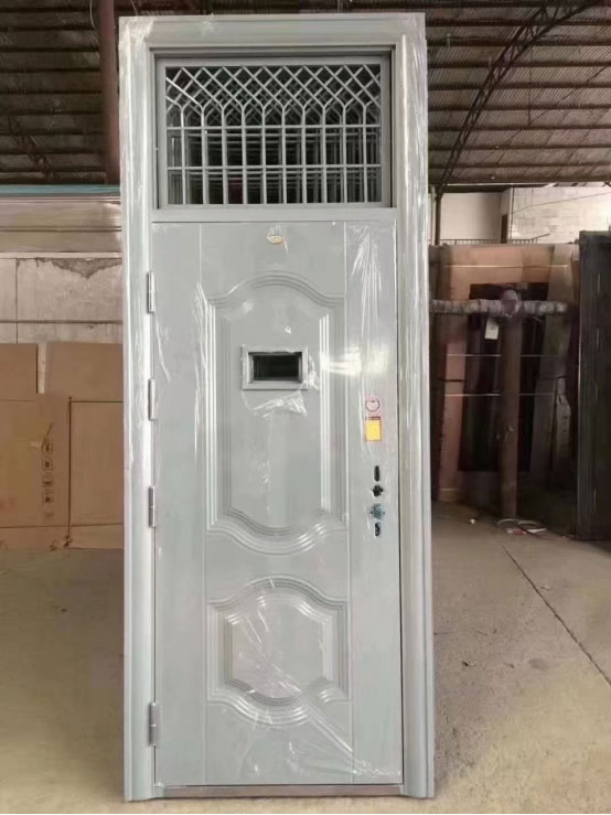 隆德学校教室门 隆德学校教室门