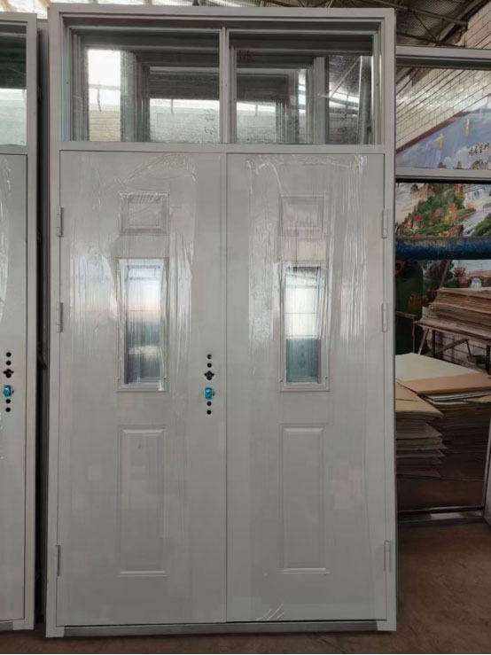 隆德学校教室门 隆德学校教室门