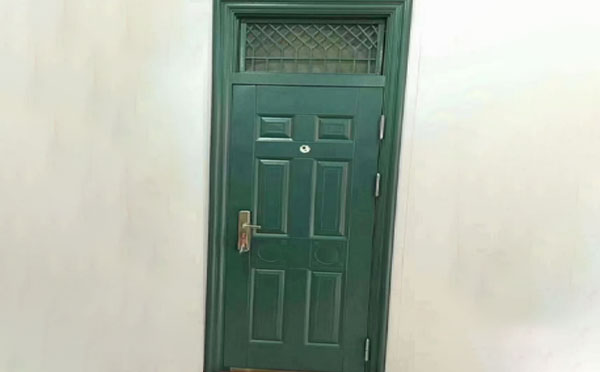 隆德学校教室门 隆德学校教室门