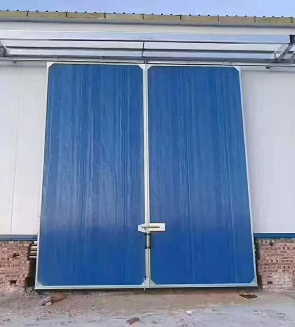 隆德工业门在大型仓储物流通道中的应用实例