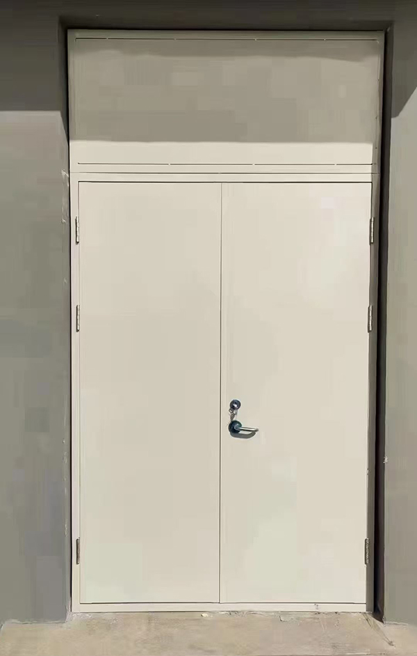 展览馆项目完成大跨度隆德防火门安装